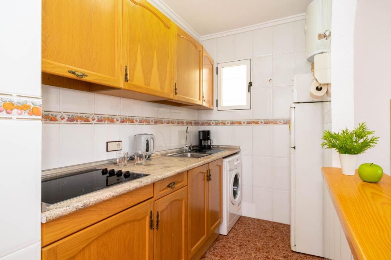 Apartamentos Villa Madrid Torrevieja Esterno foto