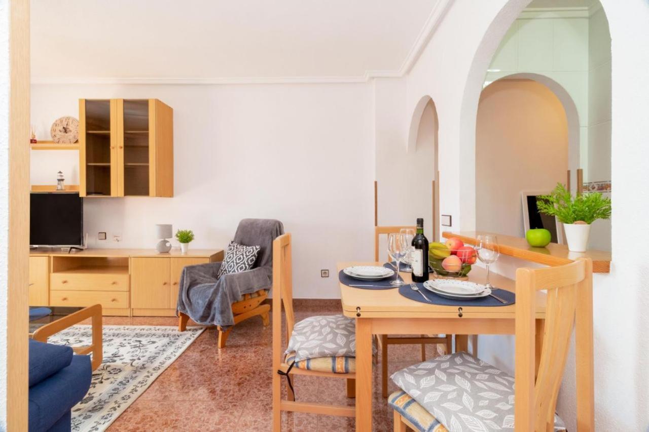 Apartamentos Villa Madrid Torrevieja Esterno foto