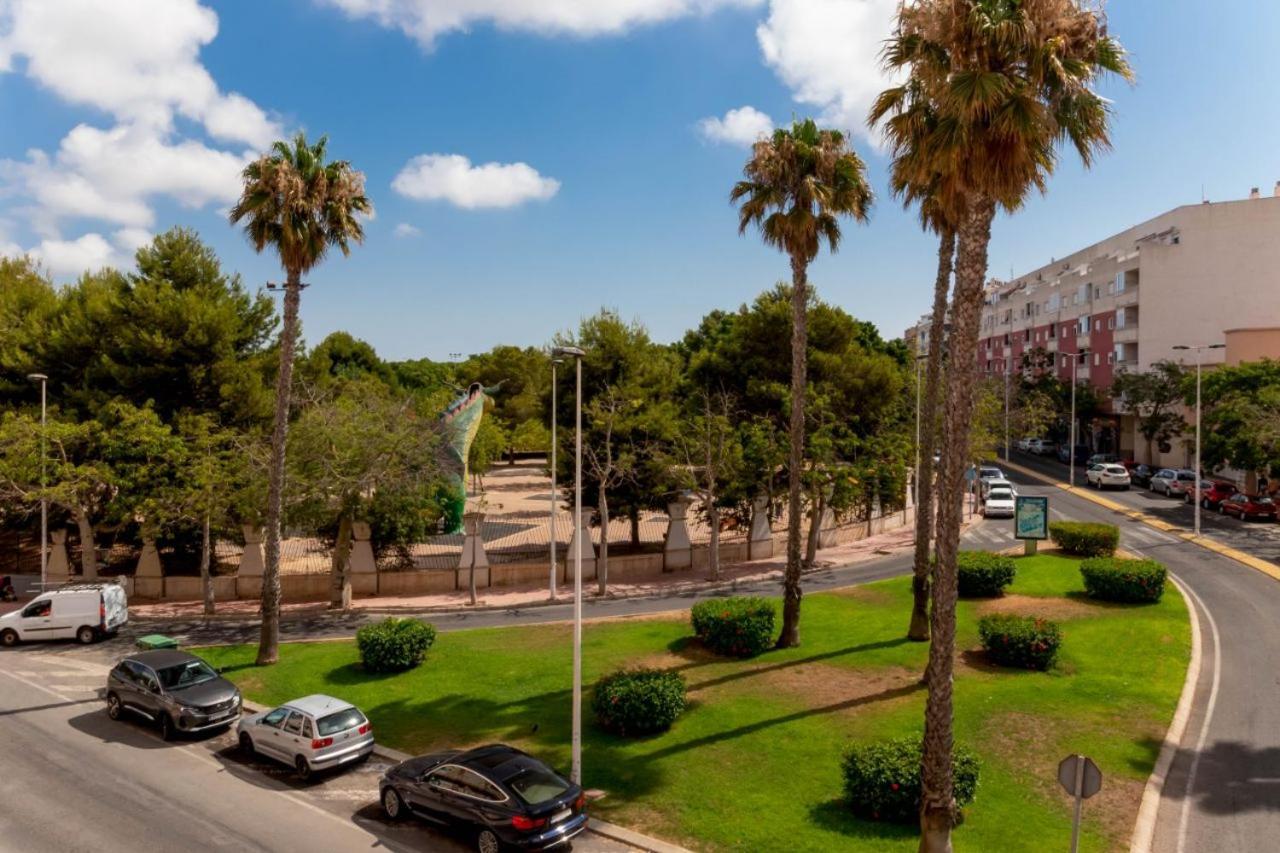 Apartamentos Villa Madrid Torrevieja Esterno foto